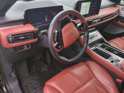 Used 2025 Lincoln Aviator Reserve w/ Equipment Group 201A image 14