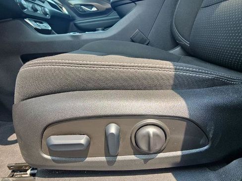 Used 2023 GMC Terrain SLE w/ Driver Convenience Package FWD image 27