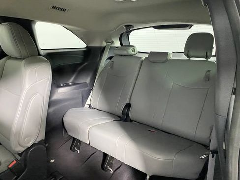 Certified 2025 Toyota Sienna XLE FWD image 14