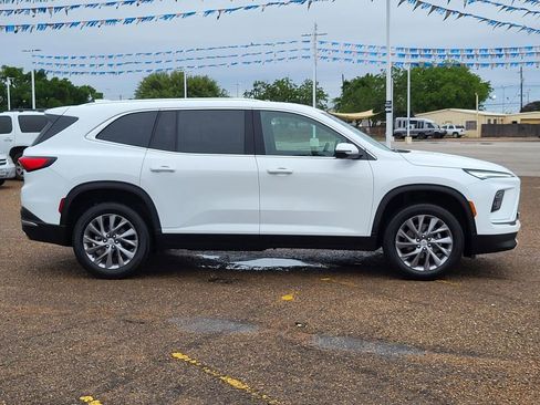 Certified 2025 Buick Enclave Preferred FWD image 8