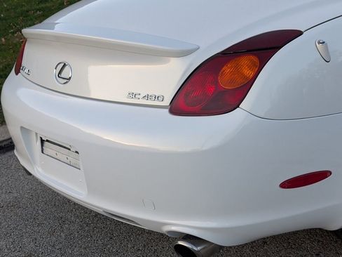Used 2003 Lexus SC 430 Convertible image 25