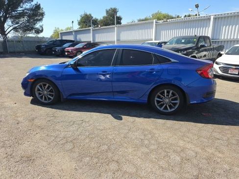 Used 2019 Honda Civic EX image 4