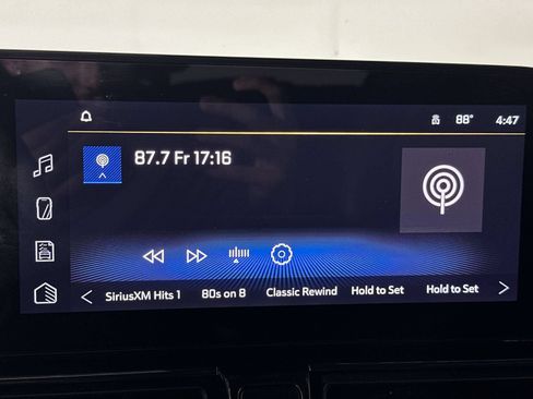 Used 2025 Chevrolet TrailBlazer RS AWD/4WD image 16