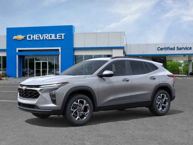 New 2026 Chevrolet Trax LT w/ Sunroof Package FWD image 2