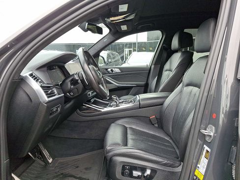 Used 2022 BMW X7 M50i image 15