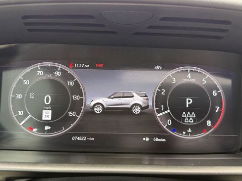 Used 2020 Land Rover Discovery HSE image 25