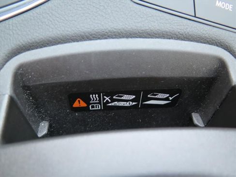 Used 2024 Cadillac XT6 Premium Luxury w/ Technology Package image 14