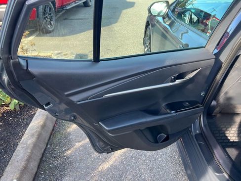 Used 2025 Toyota Camry SE w/ Multimedia Upgrade Package image 15