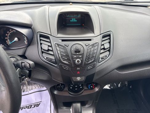 Used 2014 Ford Fiesta S image 17