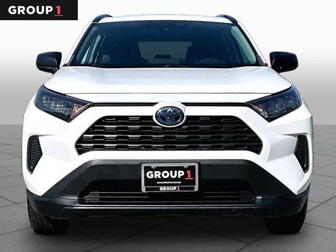 Used 2020 Toyota RAV4 LE AWD/4WD image 4