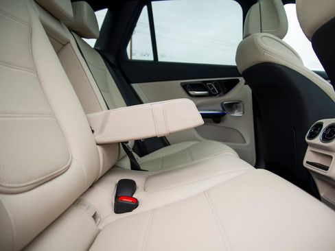 New 2026 Mercedes-Benz GLC 300 4MATIC image 14