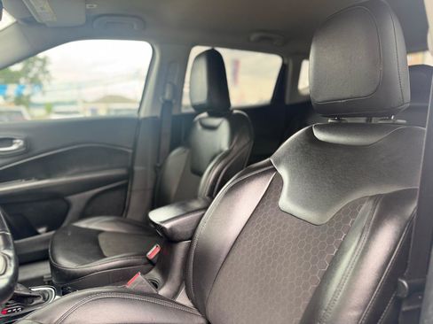 Used 2018 Jeep Compass Latitude w/ Popular Equipment Group AWD/4WD image 43