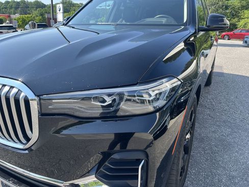 Used 2022 BMW X7 xDrive40i w/ Cold Weather Package AWD/4WD image 11
