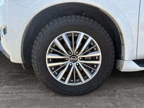 Used 2023 Nissan Armada SL w/ Cargo Package AWD/4WD image 9