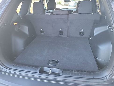 Used 2020 Jeep Cherokee Latitude image 14