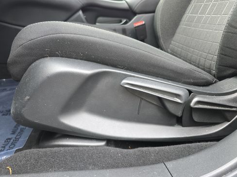 Used 2024 Honda HR-V LX image 28