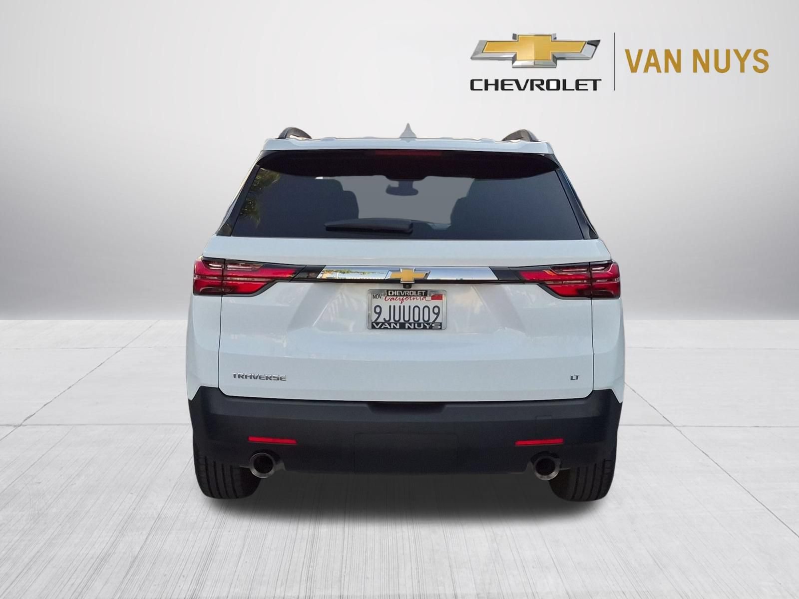 Used 2023 Chevrolet Traverse LT w/ LPO, Roadside Safety Package FWD image 6