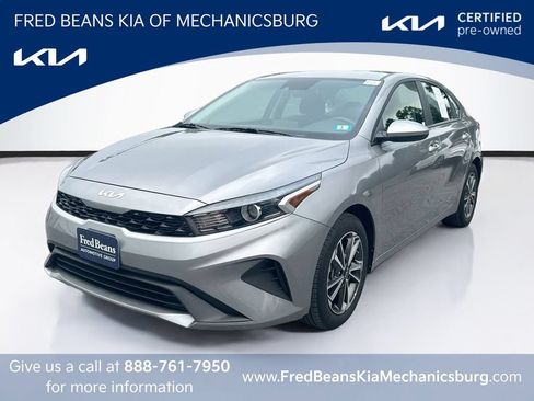 Certified 2023 Kia Forte LXS FWD image 3