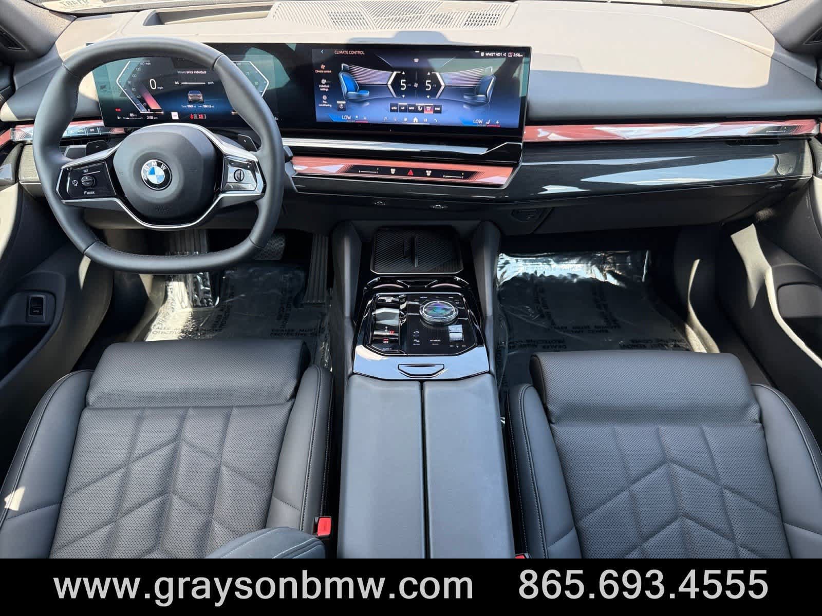 Used 2026 BMW 540i xDrive w/ Premium Package AWD/4WD image 22