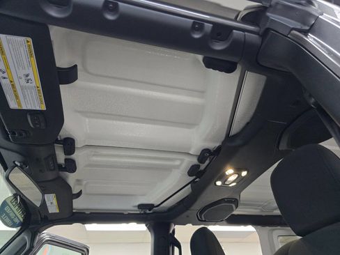 Used 2022 Jeep Wrangler Unlimited Sport image 36