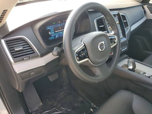 Certified 2024 Volvo XC90 B5 Core w/ Climate Package AWD/4WD image 17