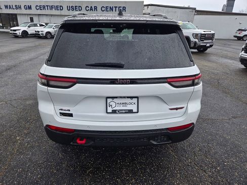 Used 2022 Jeep Grand Cherokee Trailhawk w/ ADV Protech Group II AWD/4WD image 6