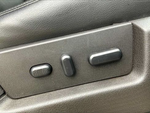 Used 2014 Ford F150 Lariat w/ Equipment Group 502A Luxury AWD/4WD image 29
