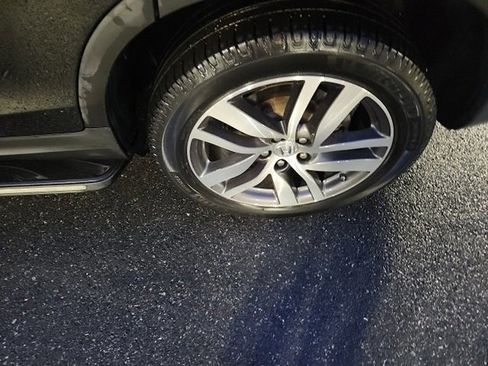 Used 2016 Honda Pilot Touring image 12