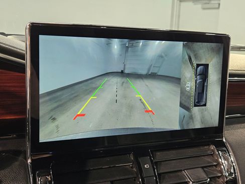 Used 2024 Lincoln Navigator Reserve image 31