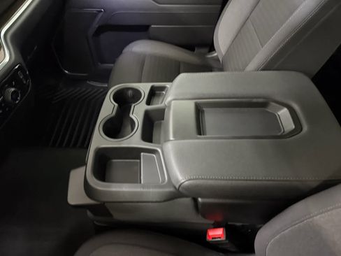 Used 2025 Chevrolet Silverado 1500 LT AWD/4WD image 21