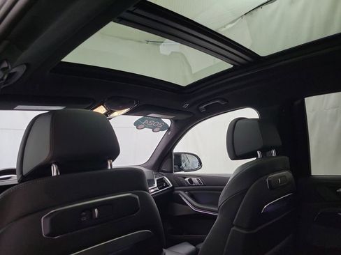 Used 2024 BMW X7 M60i w/ Executive Package image 12