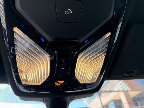 Used 2021 BMW 530i 530i w/ M Sport Package image 28