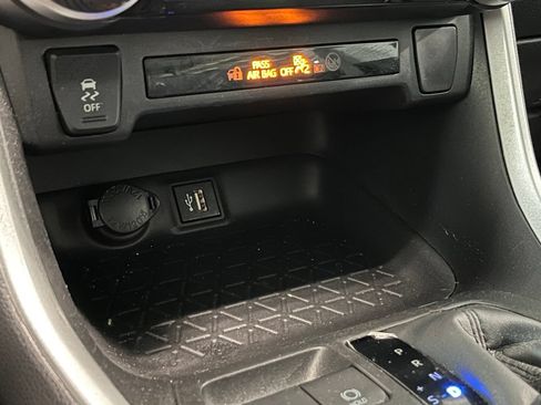 Used 2023 Toyota RAV4 XLE AWD/4WD image 24