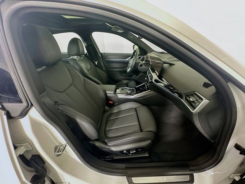 Used 2024 BMW i4 xDrive40i image 33