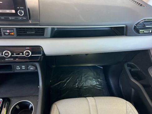 Certified 2024 Honda Pilot LX image 29