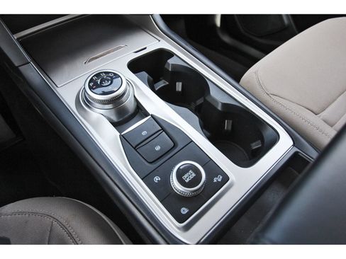 Used 2020 Ford Explorer XLT AWD/4WD image 30