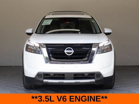 Used 2025 Nissan Pathfinder Platinum w/ Cargo Package FWD image 4