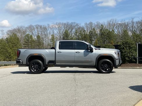 Used 2025 GMC Sierra 2500 AT4 w/ AT4 Premium Plus Package image 5