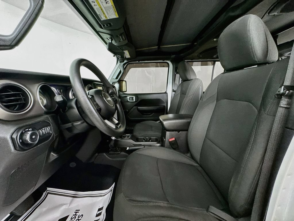 Used 2018 Jeep Wrangler Unlimited Sport AWD/4WD image 20