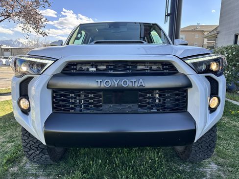 Used 2020 Toyota 4Runner SR5 Premium w/ Moonroof Package image 14