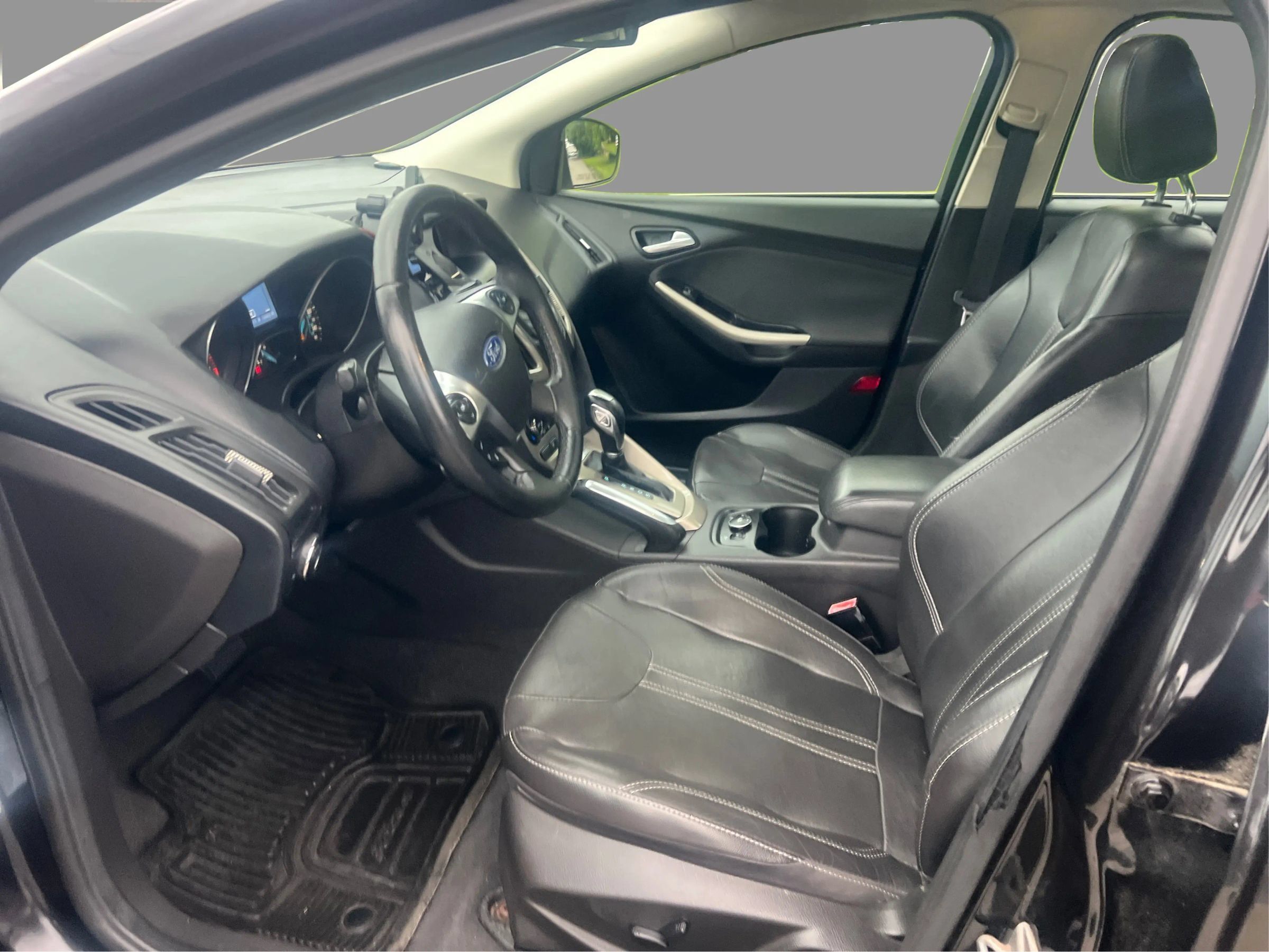 Used 2012 Ford Focus SEL FWD image 10