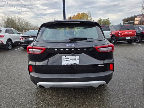 Used 2023 Ford Escape AWD image 6
