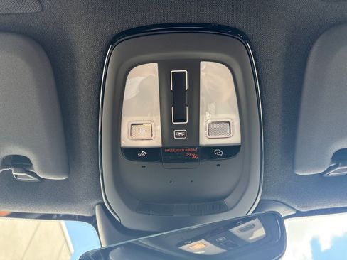 New 2026 Volvo XC40 B5 Ultra w/ Climate Package image 18