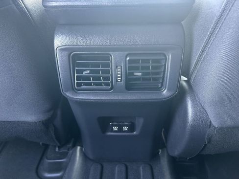 Used 2019 Toyota RAV4 XLE FWD image 36