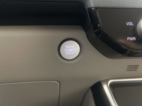 New 2026 Kia Carnival EX image 17