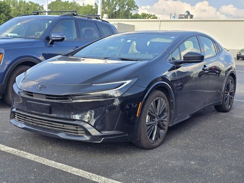 Used 2026 Toyota Prius AWD image 3
