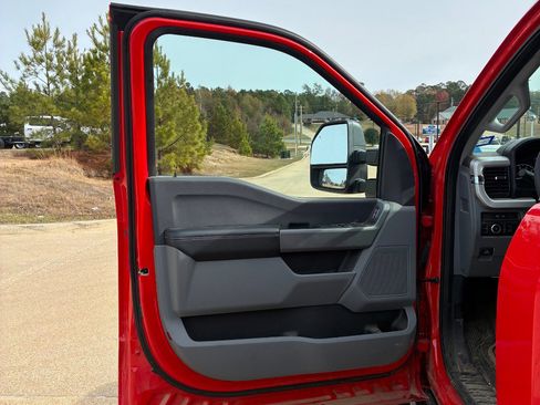 Used 2024 Ford F350 XLT w/ FX4 Off-Road Package image 13