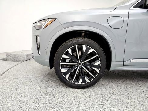 New 2026 Volvo XC90 T8 Plus w/ Protection Package Premier AWD/4WD image 29
