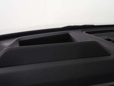 Certified 2025 BMW X2 xDrive28i w/ Technology Package image 20