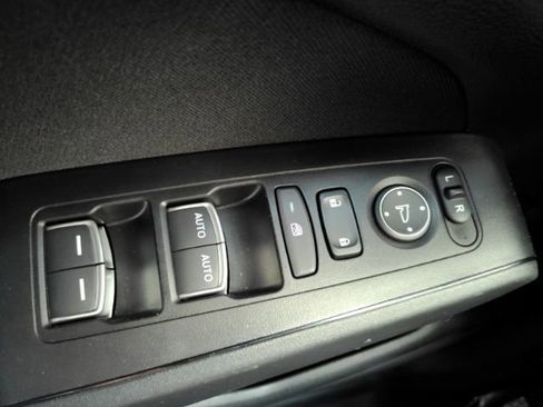 Used 2025 Honda Civic LX image 28
